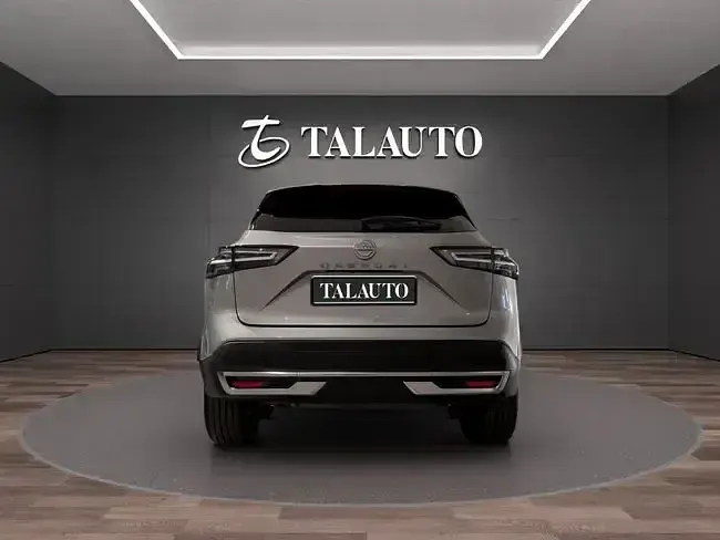 Usado Nissan Qashqai N-Connecta 158 CV (116 kW) 2024 Gris / plata SUV