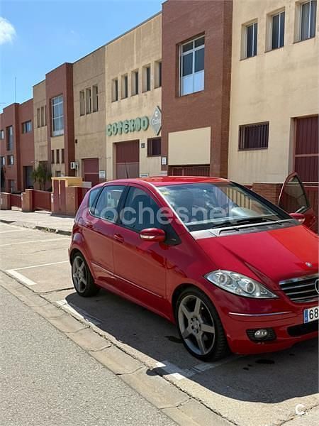 Usado Mercedes A200 Avantgarde 140 CV (102 kW) 2005 Rojo Monovolumen