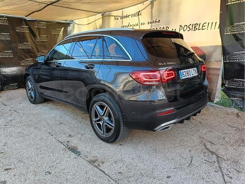 Usado Mercedes GLC300e 320 CV (235 kW) 2021 Negro SUV