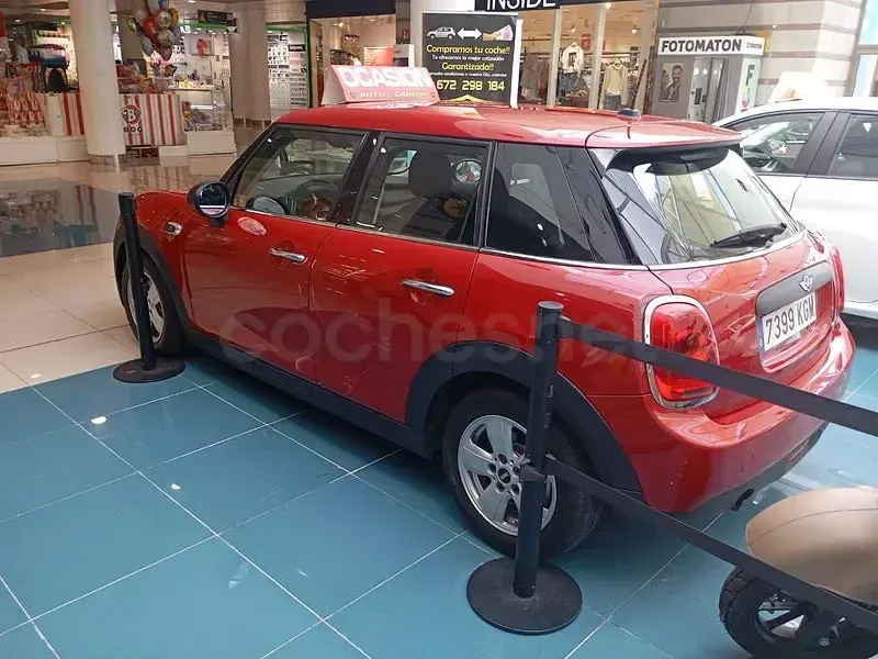 Usado Mini Cooper 136 CV (100 kW) 2017 Rojo Utilitario