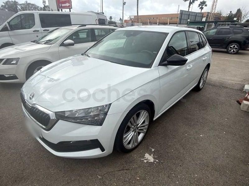 Usado Skoda 110 R Ambition 110 CV (80 kW) 2020 Blanco Berlina