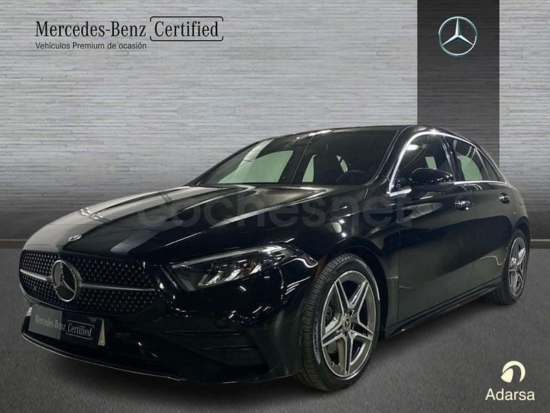 Usado Mercedes A180 AMG line 116 CV (85 kW) 2024 Negro Berlina