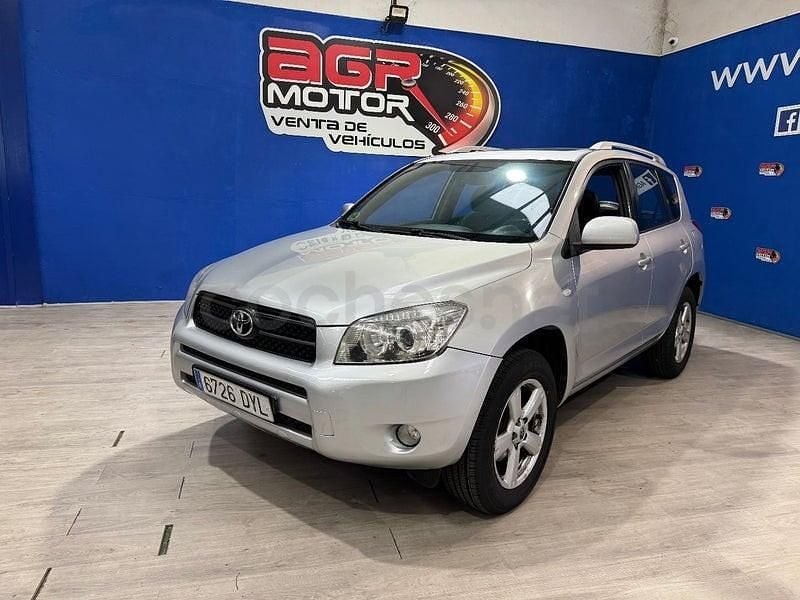 Usado Toyota RAV4 Luna 136 CV (100 kW) 2006 Gris / plata SUV