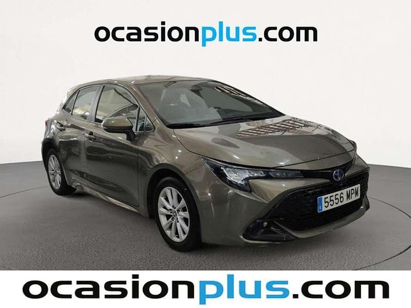 Usado Toyota Corolla Active 140 CV (102 kW) 2024 Marrón Utilitario
