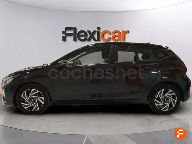 Usado Hyundai i20 100 CV (73 kW) 2024 Negro Utilitario
