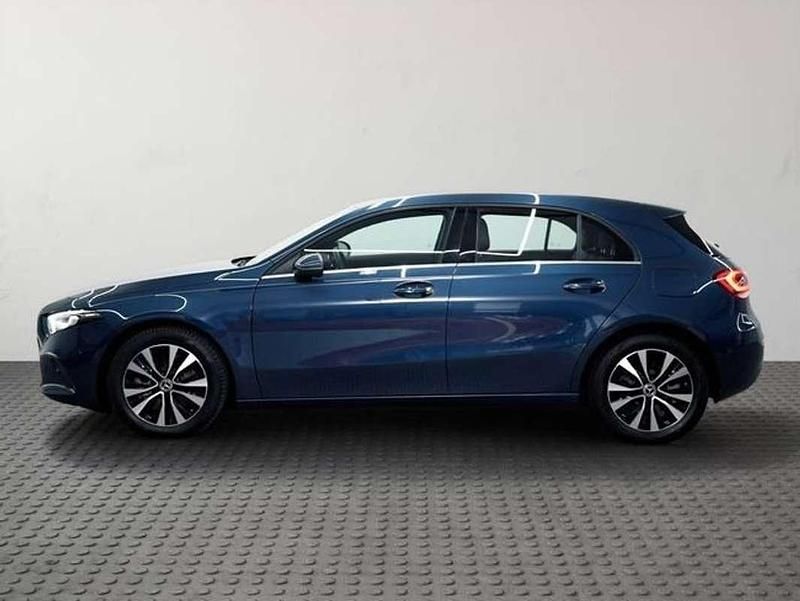 Usado Mercedes A220 163 CV (119 kW) 2021 Azul Berlina