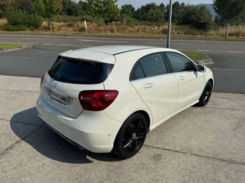 Käytetty Mercedes A180 122 HP (89 kW) 2017 Viistoperä