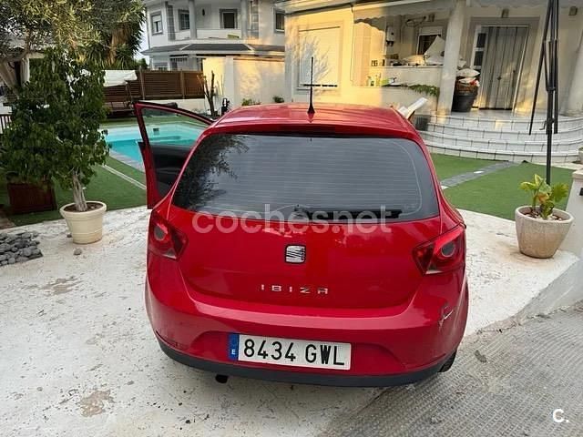 Usado Seat Ibiza Style 105 CV (77 kW) 2010 Rojo Berlina