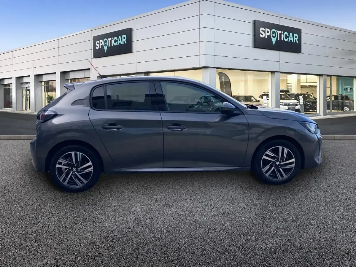 Usado Peugeot 208 Allure 100 CV (73 kW) 2020 Gris Utilitario