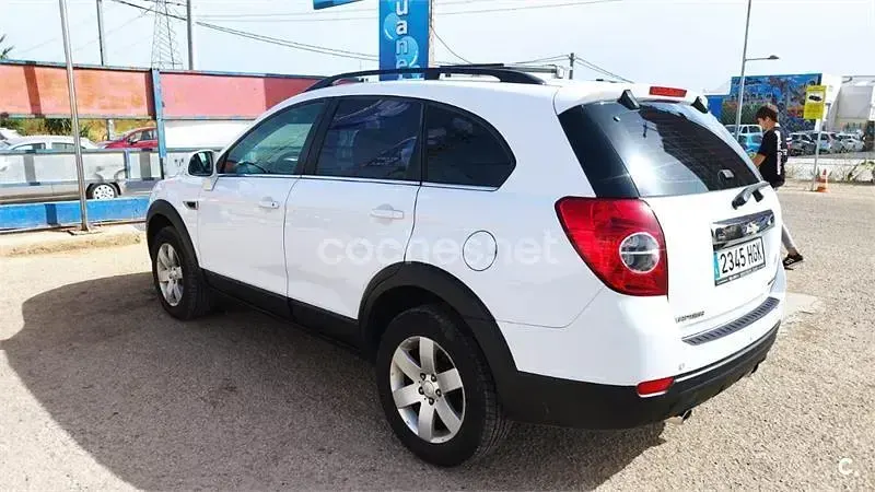 Usado Chevrolet Captiva LT 163 CV (119 kW) 2011 Blanco SUV