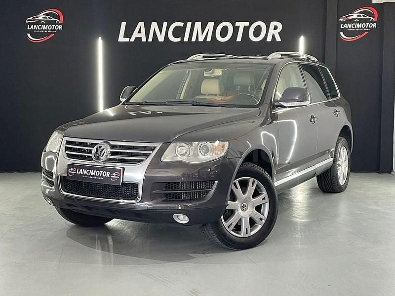 Usado VW Touareg 240 CV (176 kW) 2008 Gris / plata SUV
