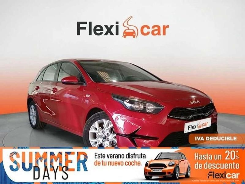 Burdeos Usado 2023 Kia Ceed 2 Berlina | 14.490 € (Super precio) - Imagen 1/4