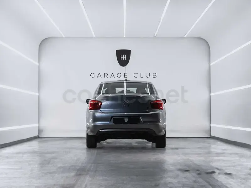 Usado Citroën C-Elysee I Shine 102 CV (75 kW) 2019 Gris / plata Berlina