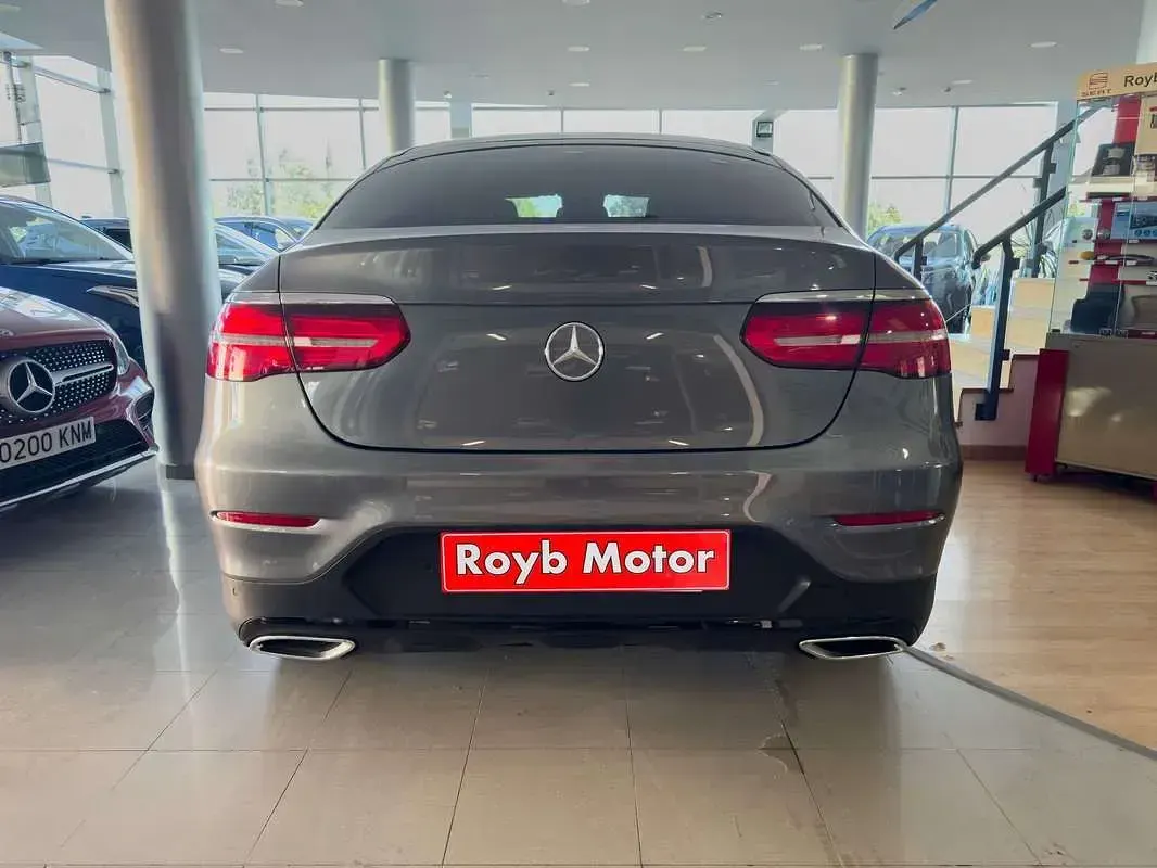 Usado Mercedes GLC250 AMG line 204 CV (150 kW) 2019 Azul SUV