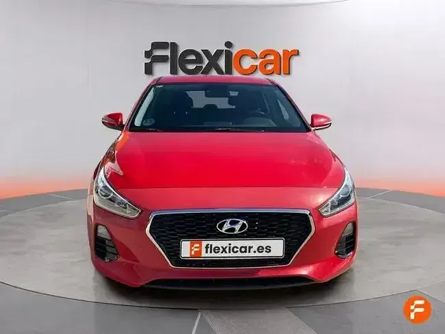 Usado Hyundai i30 120 CV (88 kW) 2018 Rojo