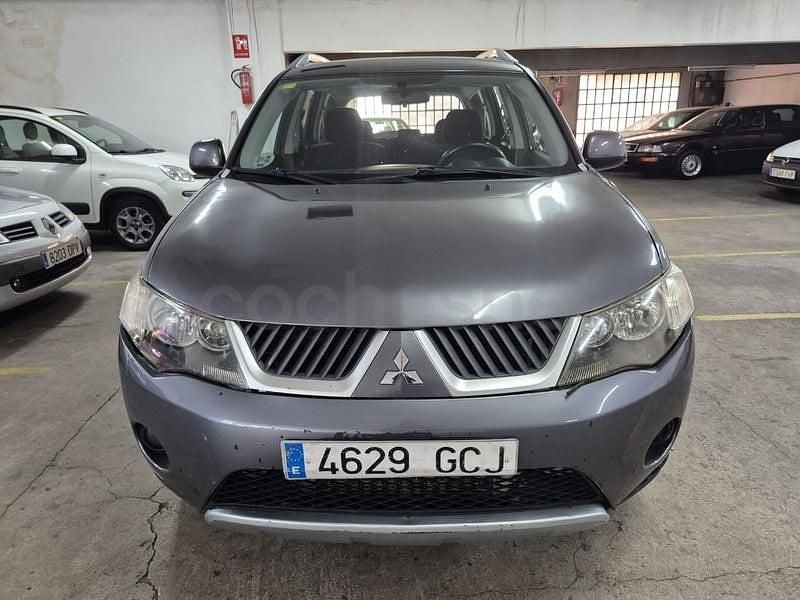 Usado Mitsubishi Outlander Intense 140 CV (102 kW) 2008 Gris / plata SUV