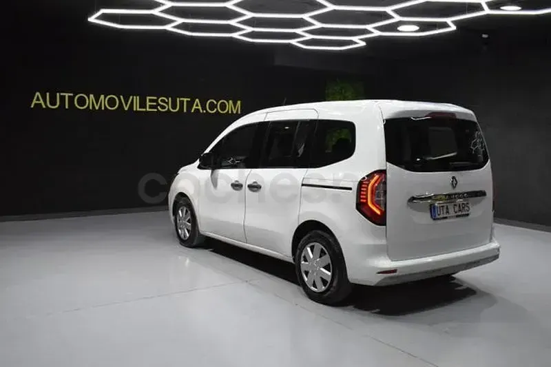 Usado Renault Kangoo Edition One 95 CV (69 kW) 2022 Blanco Monovolumen