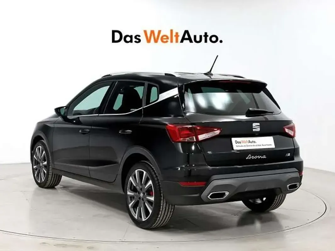 Usado Seat Arona FR 116 CV (85 kW) 2025 Negro SUV