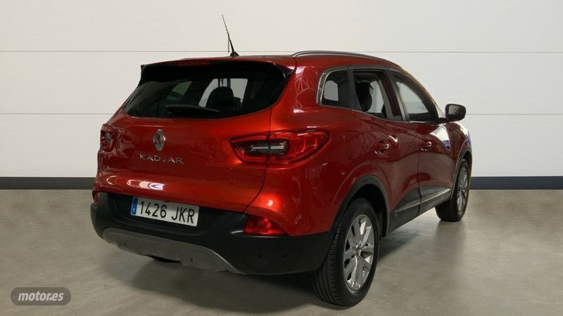 Usado Renault Kadjar Zen 132 CV (97 kW) 2015 Rojo SUV