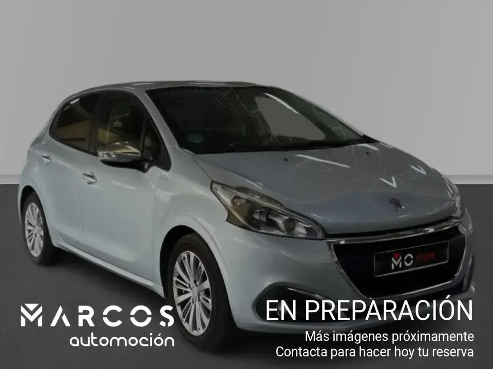 Usado Peugeot 208 Style 82 CV (60 kW) 2017 Utilitario