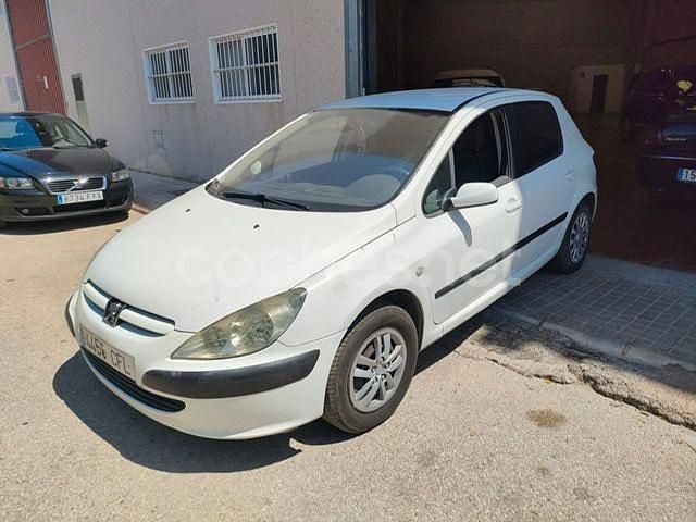 Blanco Usado 2003 Peugeot 307 Berlina | 2200 € (Buen precio) - Imagen 1/4