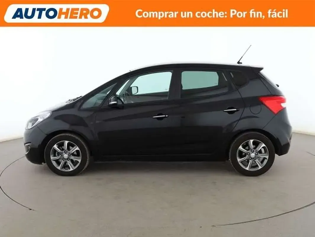 Usado Hyundai ix20 Comfort 125 CV (91 kW) 2016 Negro Utilitario