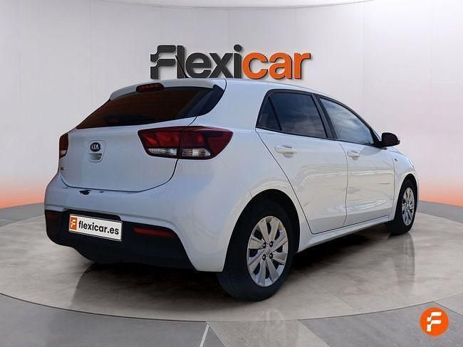 Usado Kia Rio 84 CV (61 kW) 2018 Blanco