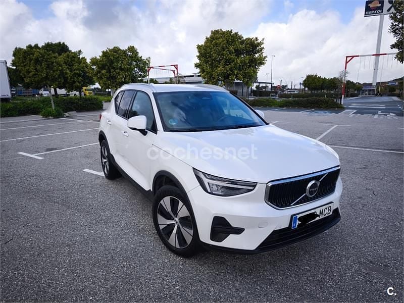 Usado Volvo XC40 Core 163 HP (119 kW) 2022 Branco SUV