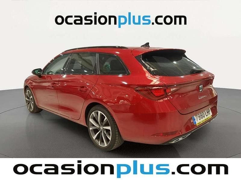 Usado Seat Leon ST FR 150 CV (110 kW) 2020 Rojo Familiar