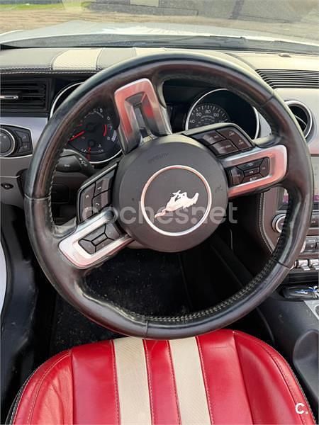 Usado Ford Mustang 290 CV (213 kW) 2019 Blanco Descapotable