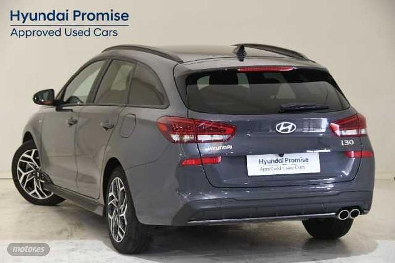 Usado Hyundai i30 N Line 99 CV (72 kW) 2024 Ecotronic gray Familiar