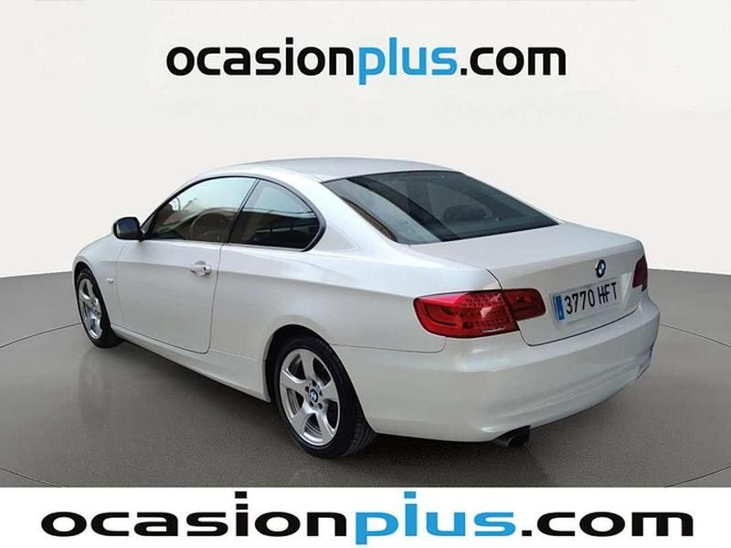Usado BMW 320 184 CV (135 kW) 2011 Blanco Coupe