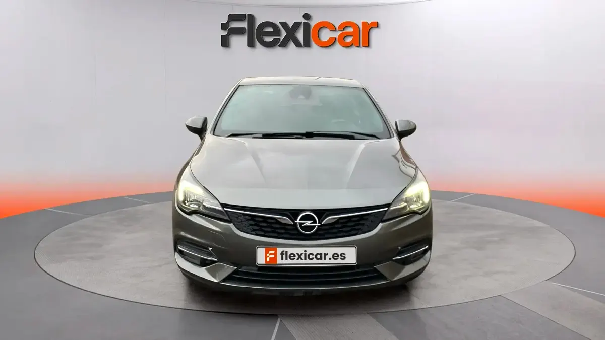 Usado Opel Astra GS Line 131 CV (96 kW) 2020 Gris Berlina