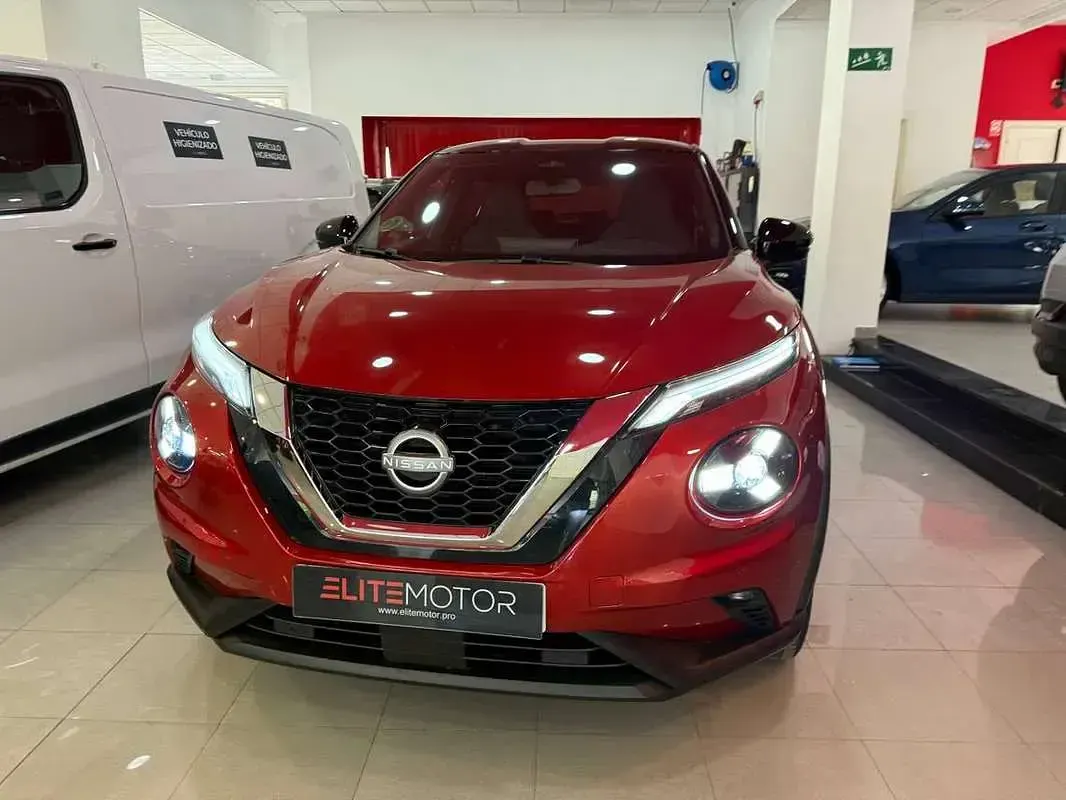 Usado Nissan Juke N-Connecta 114 CV (83 kW) 2025 Rojo SUV