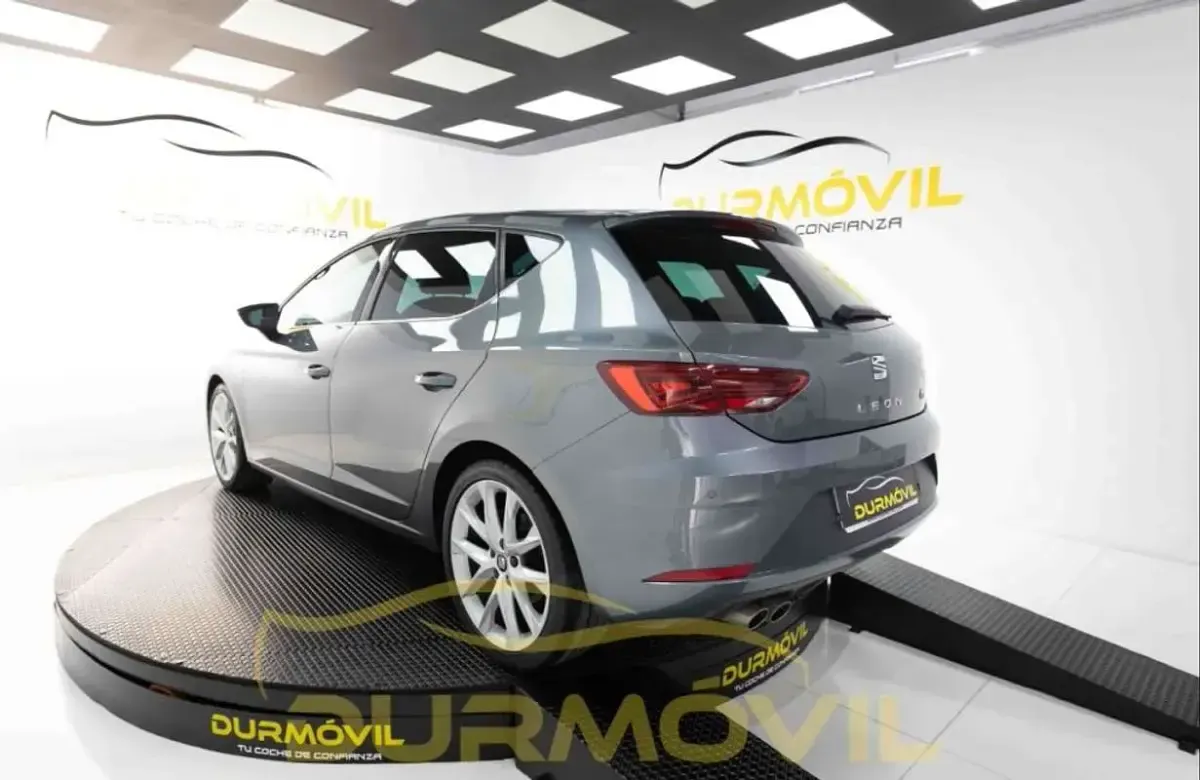 Usado Seat Leon SC FR 150 CV (110 kW) 2017 Gris Utilitario