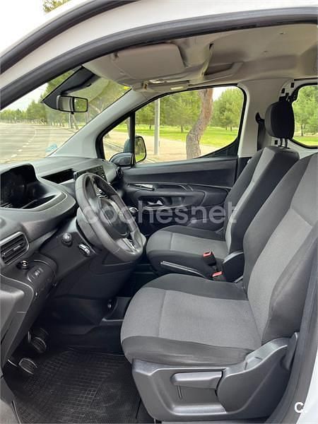 Usado Peugeot Rifter Access 100 CV (73 kW) 2020 Blanco Monovolumen