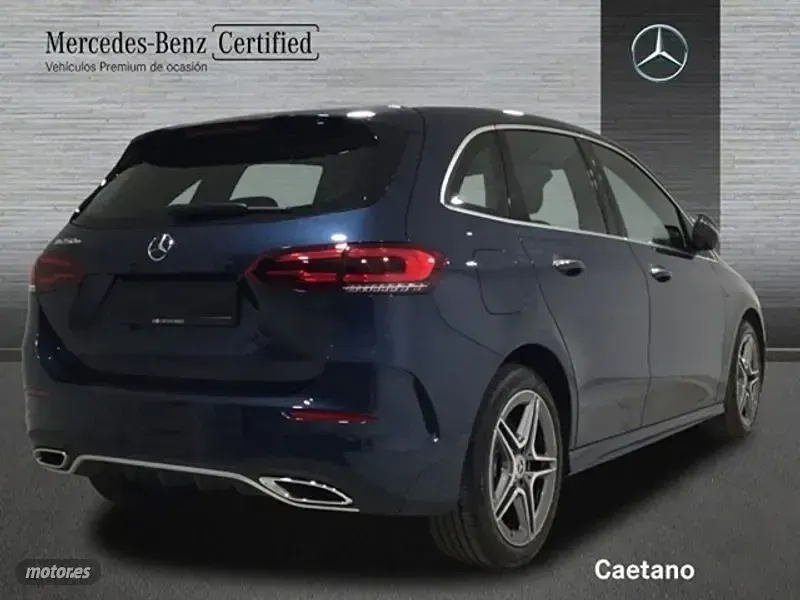 Usado Mercedes B250e AMG line 218 CV (160 kW) 2020 Azul Utilitario