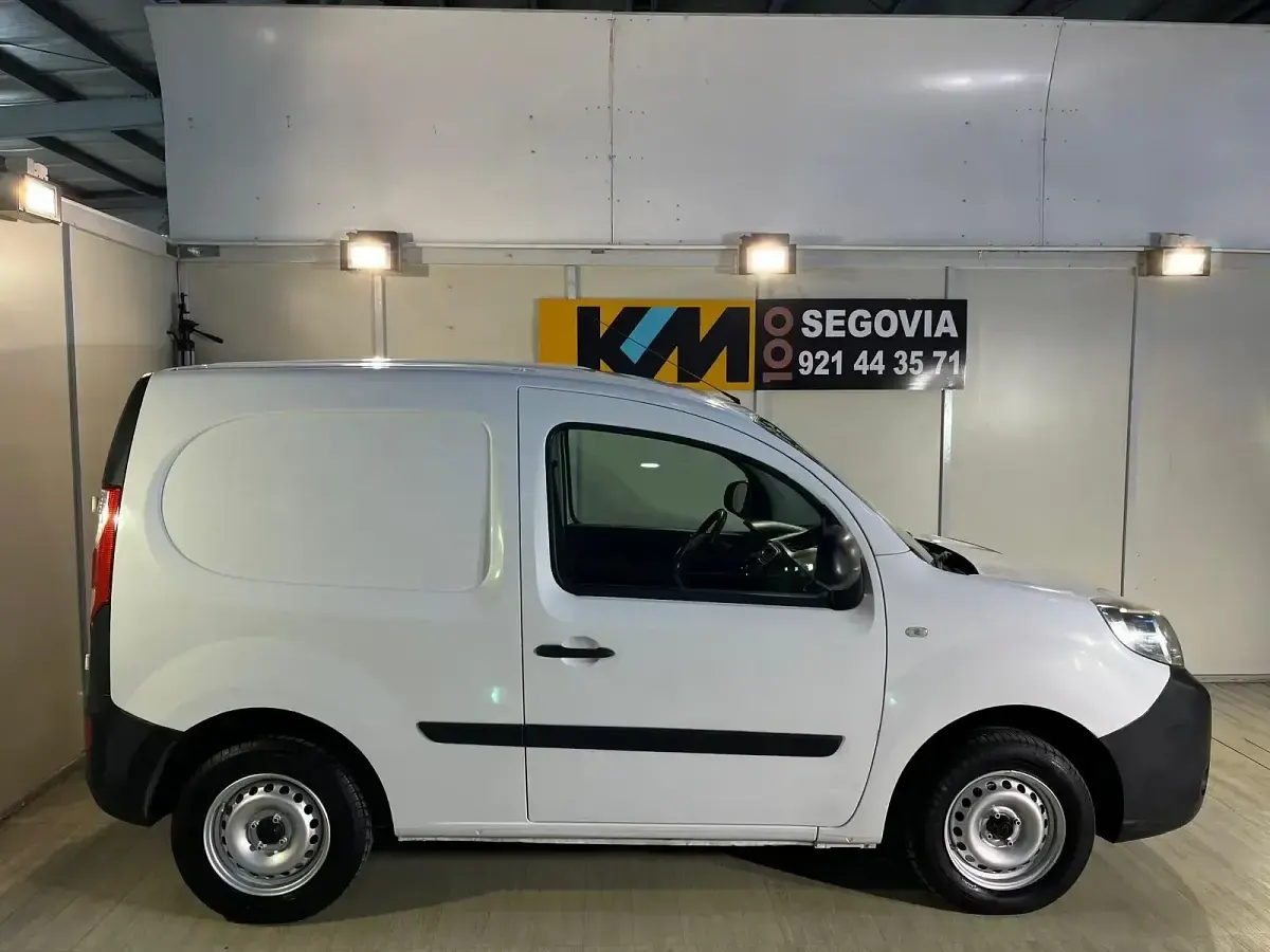 Usado Renault Kangoo 75 CV (55 kW) 2017 Blanco Monovolumen