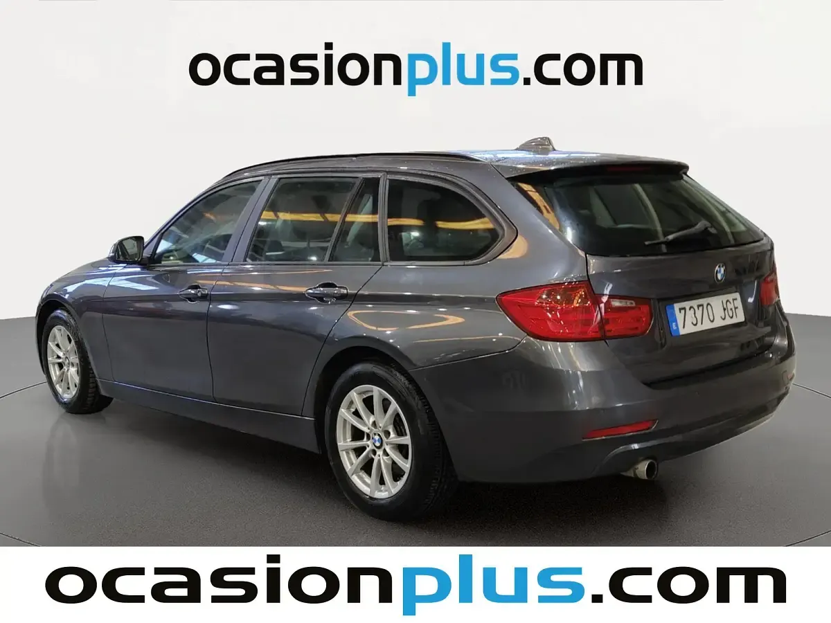 Usado BMW 318 143 CV (105 kW) 2015 Gris Familiar