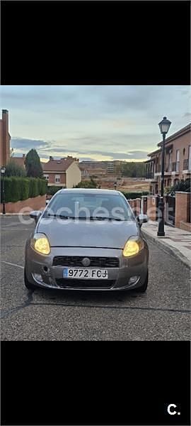 Gris / plata Usado 2006 Fiat Grande Punto Dynamic Utilitario | 1450 € (Precio justo) - Imagen 1/4