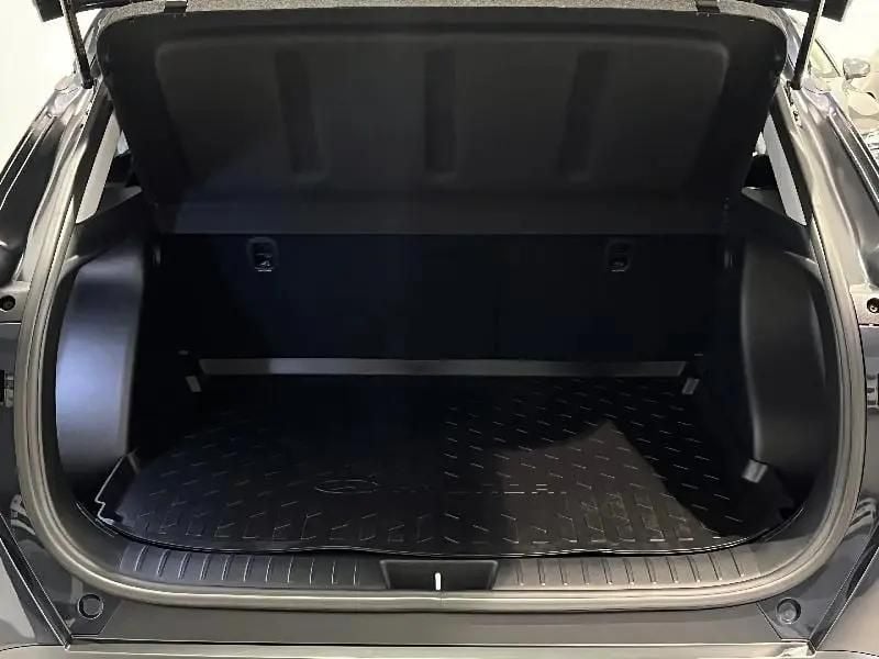 Nuevo Hyundai Kona 129 CV (94 kW) 2025 Gris/plata SUV