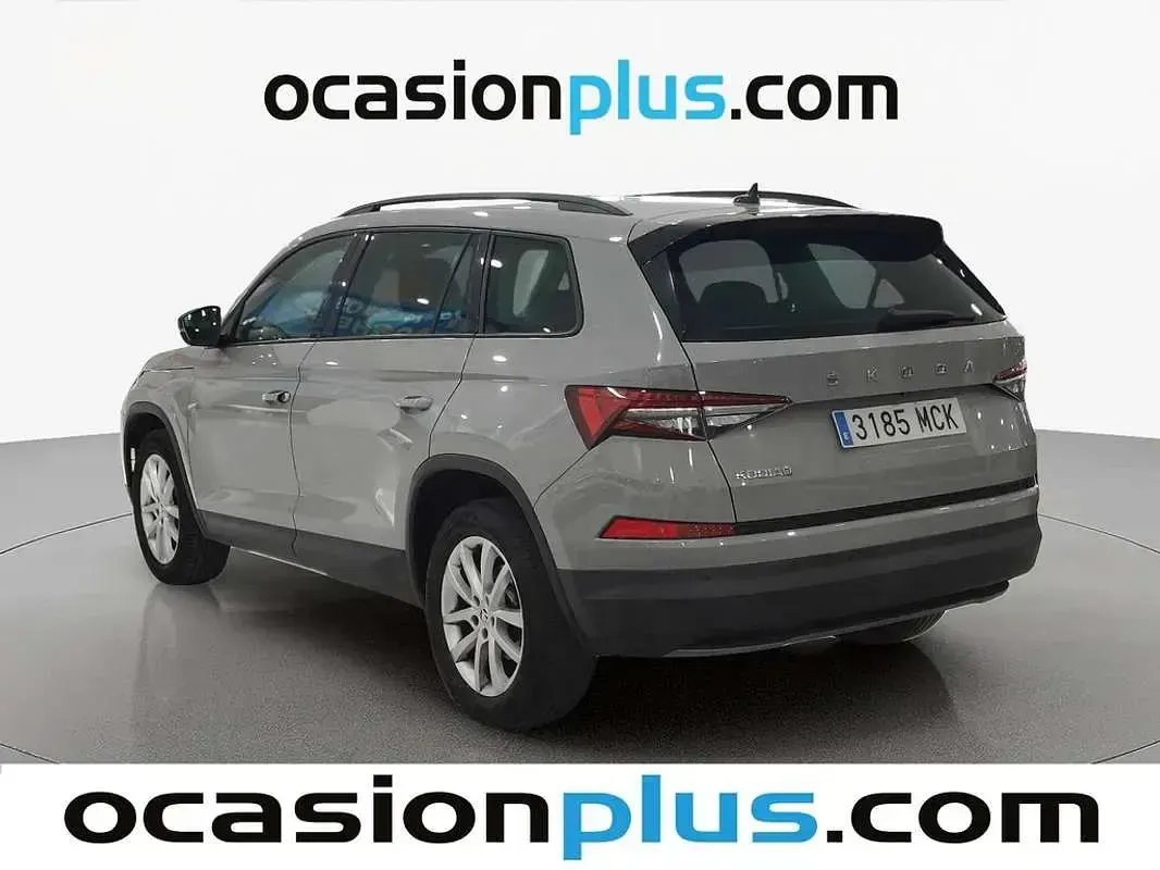 Usado Skoda Kodiaq Ambition 150 CV (110 kW) 2022 Gris SUV