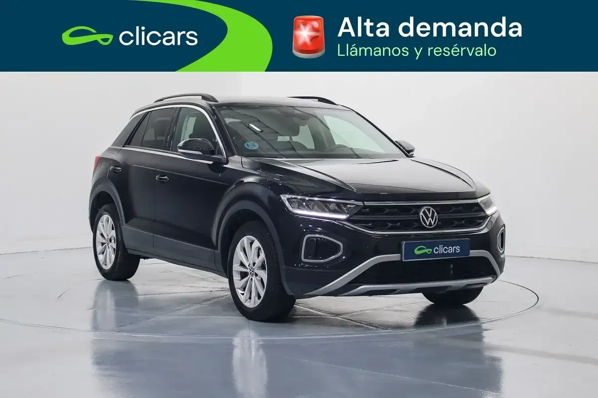Usado VW T-Roc Life 110 CV (80 kW) 2022 Negro SUV