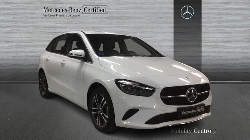 Usado Mercedes B250 217 CV (159 kW) 2024 Blanco digital Monovolumen