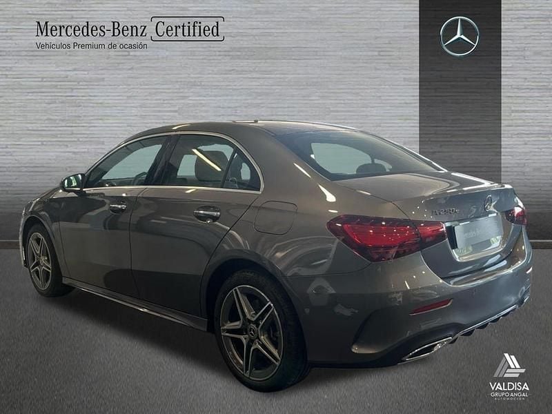 Usado Mercedes A250 AMG line 218 CV (160 kW) 2024 Gris Berlina