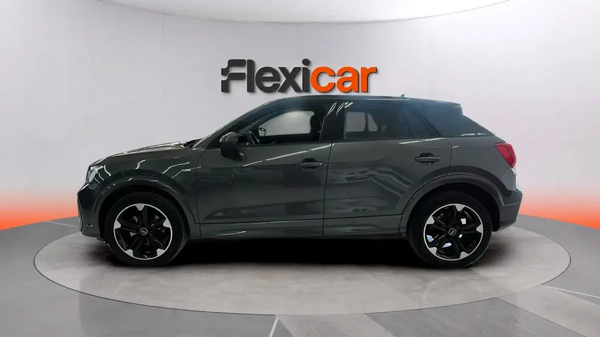 Usado Audi Q2 S-Line 110 CV (80 kW) 2022 Gris SUV