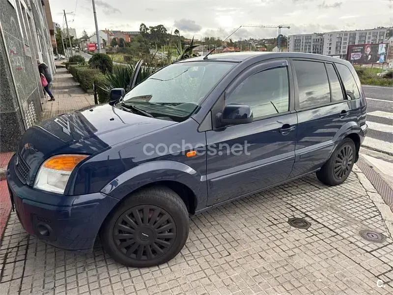 Usado Ford Fusion 80 CV (58 kW) 2011 Azul Utilitario