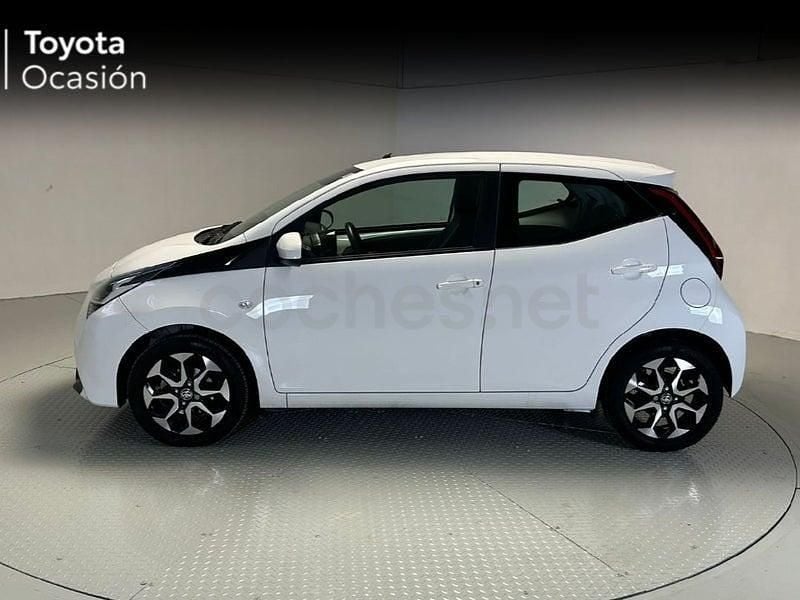 Usado Toyota Aygo X-play 72 CV (52 kW) 2021 Blanco Utilitario