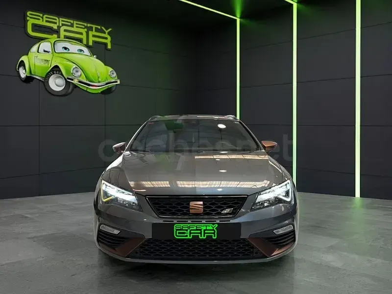 Usado Seat Leon CUPRA 300 CV (220 kW) 2017 Gris / plata Familiar