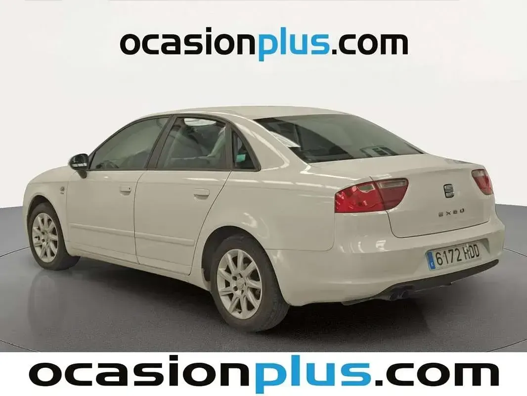 Usado Seat Exeo Reference 120 CV (88 kW) 2011 Blanco Berlina
